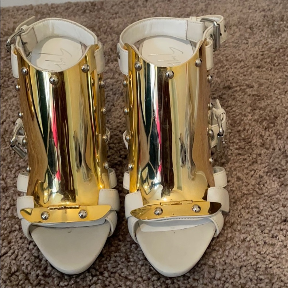 Giuseppe zanotti gold plate heels sz 6 1/2